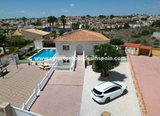 Wiederverkauf - Freistehendes Haus - La Marina - Urbanización La Marina