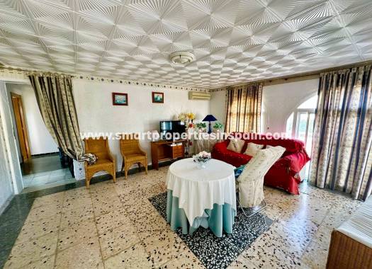 Reventa - Chalet Independiente - La Marina - Urbanización La Marina
