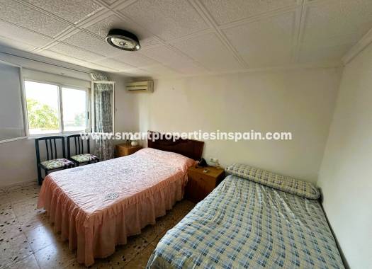 Reventa - Chalet Independiente - La Marina - Urbanización La Marina