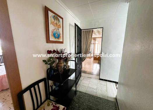 Reventa - Chalet Independiente - La Marina - Urbanización La Marina