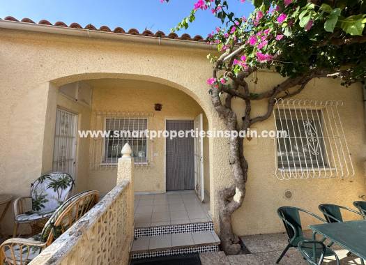 Resale - Semi Detached House - La Marina - Urbanización La Marina