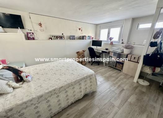 Resale - Townhouse - La Marina - Urbanización La Marina