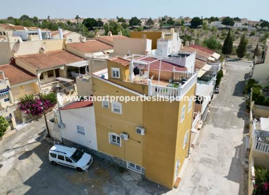 Resale - Townhouse - La Marina - Urbanización La Marina