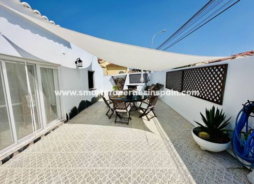 Wederverkoop - Detached Villa - La Marina - Urbanización La Marina