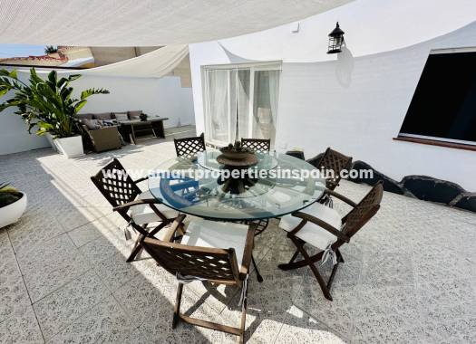 Wederverkoop - Detached Villa - La Marina - Urbanización La Marina