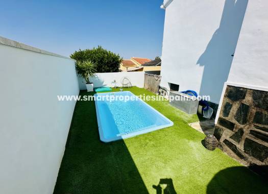 Wederverkoop - Detached Villa - La Marina - Urbanización La Marina