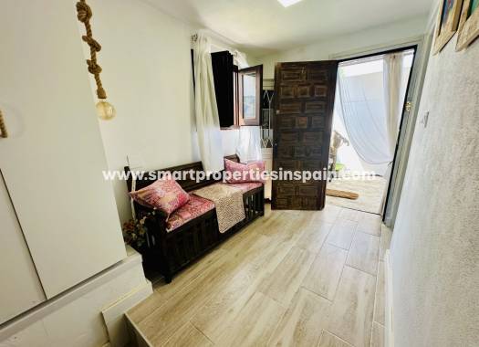 Wederverkoop - Detached Villa - La Marina - Urbanización La Marina