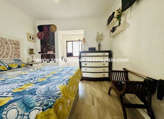 Wederverkoop - Detached Villa - La Marina - Urbanización La Marina