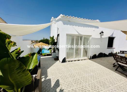Wederverkoop - Detached Villa - La Marina - Urbanización La Marina