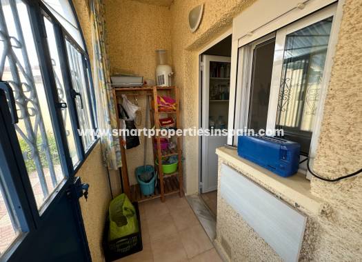 Wederverkoop - Detached Villa - La Marina - Urbanización La Marina