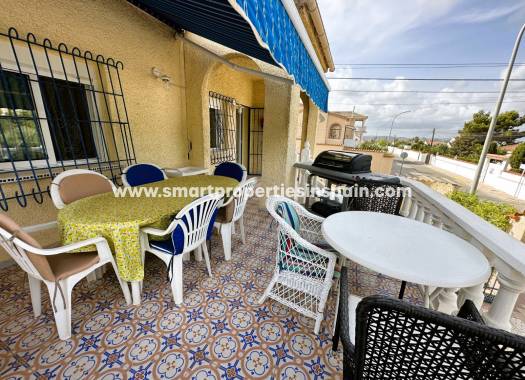 Wederverkoop - Detached Villa - La Marina - Urbanización La Marina