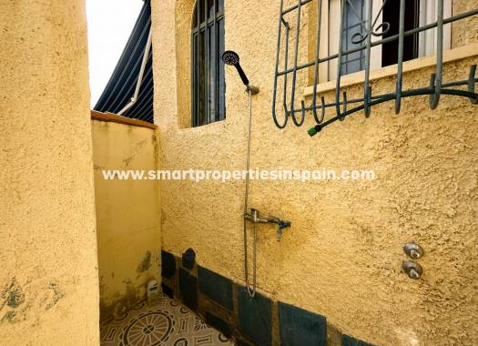 Wederverkoop - Detached Villa - La Marina - Urbanización La Marina