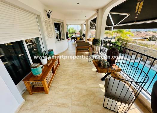 Wederverkoop - Detached Villa - La Marina - Urbanización La Marina