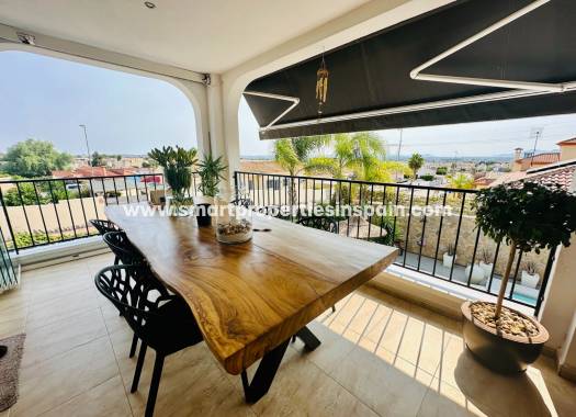 Wederverkoop - Detached Villa - La Marina - Urbanización La Marina