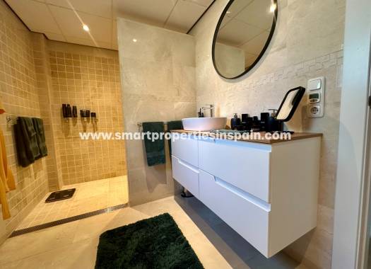 Wederverkoop - Detached Villa - La Marina - Urbanización La Marina