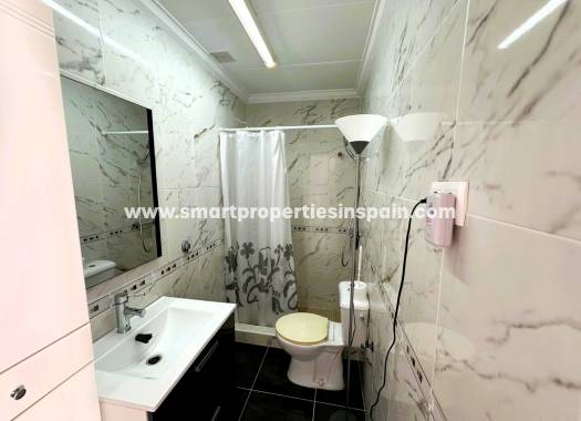 Wederverkoop - Semi Detached House - La Marina - Urbanización La Marina