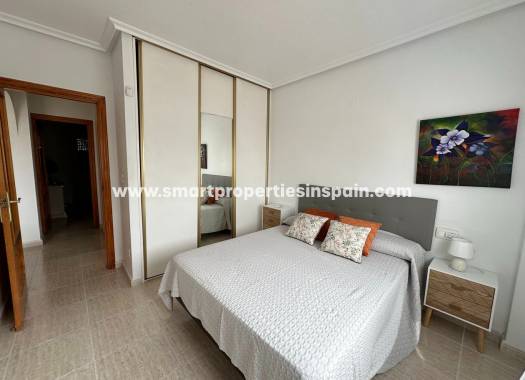 Wederverkoop - Detached Villa - La Marina - Urbanización La Marina