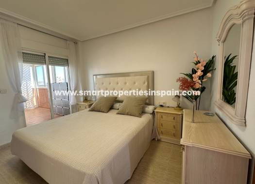 Wederverkoop - Detached Villa - La Marina - Urbanización La Marina