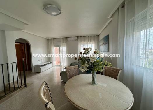Wederverkoop - Detached Villa - La Marina - Urbanización La Marina