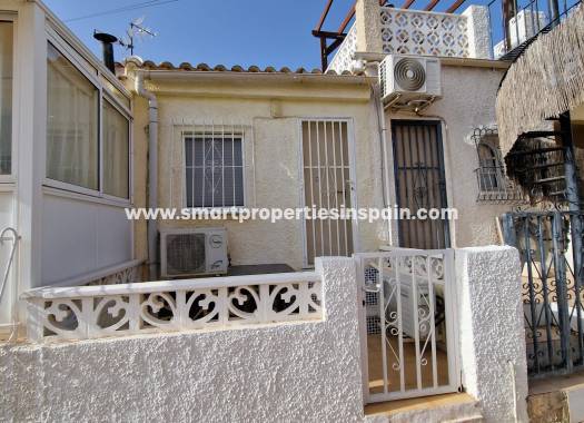 Resale - Townhouse - La Marina - Urbanización La Marina