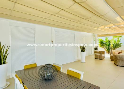 Reventa - Chalet Independiente - La Marina - Urbanización La Marina
