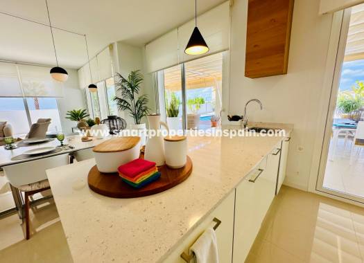 Reventa - Chalet Independiente - La Marina - Urbanización La Marina