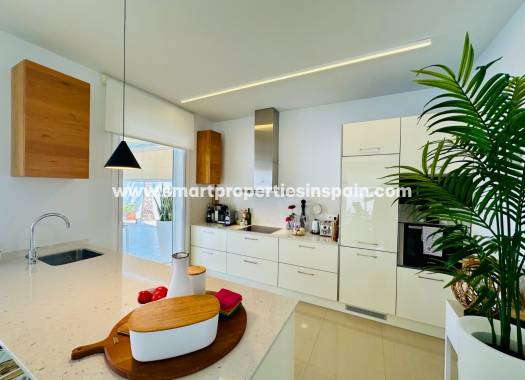 Reventa - Chalet Independiente - La Marina - Urbanización La Marina