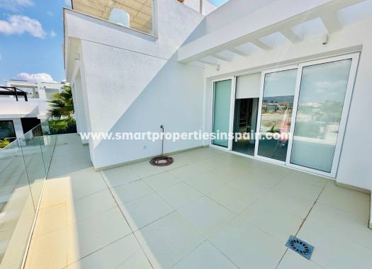 Reventa - Chalet Independiente - La Marina - Urbanización La Marina