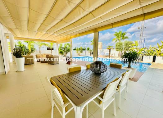 Reventa - Chalet Independiente - La Marina - Urbanización La Marina