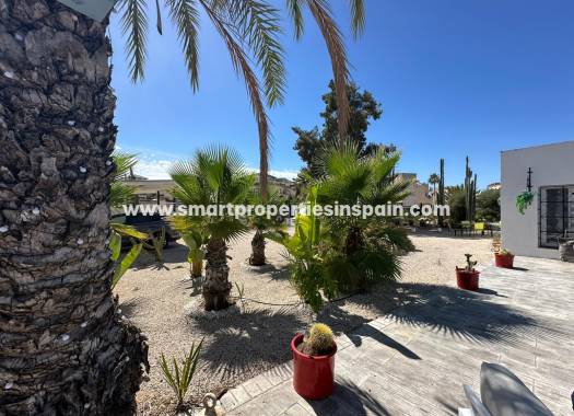 Resale - Detached Villa - La Marina - Urbanización La Marina
