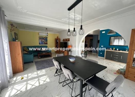 Resale - Detached Villa - La Marina - Urbanización La Marina