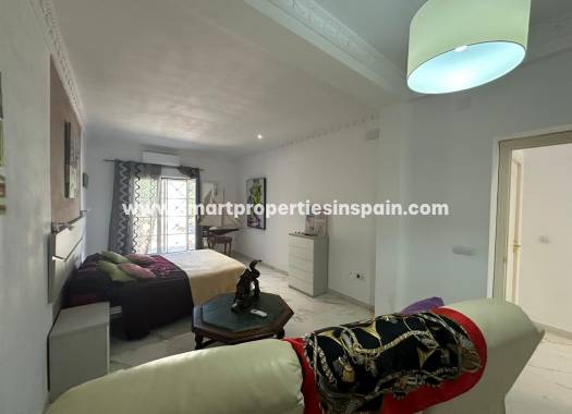 Resale - Detached Villa - La Marina - Urbanización La Marina