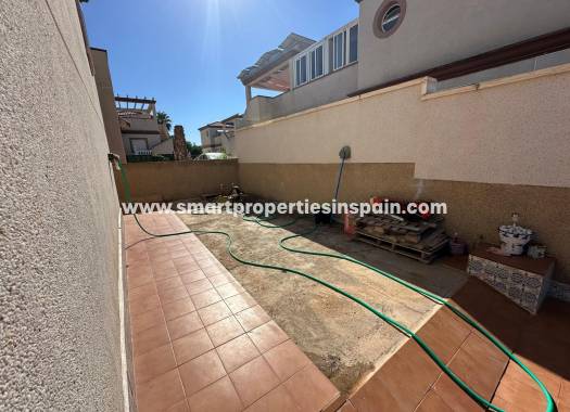Reventa - Semi Detached Villa - La Marina - Urbanización La Marina