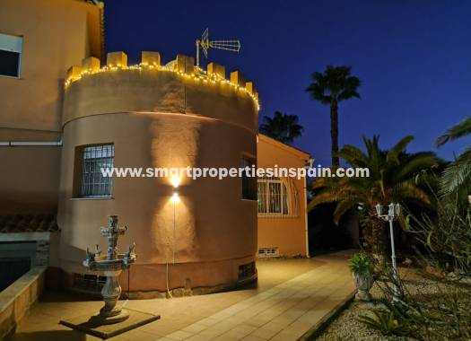 Wederverkoop - Detached Villa - La Marina - Urbanización La Marina