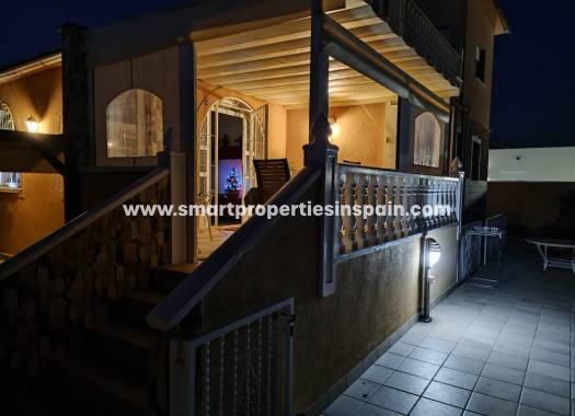 Wederverkoop - Detached Villa - La Marina - Urbanización La Marina