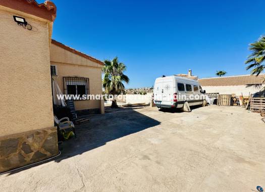 Wederverkoop - Detached Villa - La Marina - Urbanización La Marina