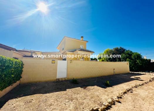 Wiederverkauf - Freistehendes Haus - La Marina - Urbanización La Marina