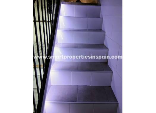 Wederverkoop - Semi Detached Villa - La Marina - Urbanización La Marina