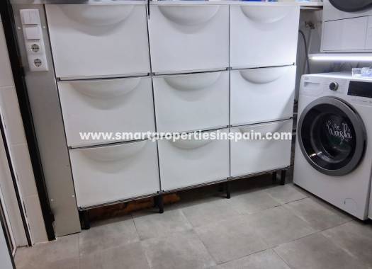 Wederverkoop - Semi Detached Villa - La Marina - Urbanización La Marina