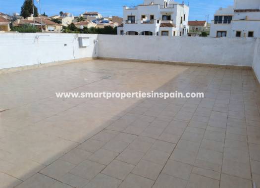 Wederverkoop - Semi Detached Villa - La Marina - Urbanización La Marina