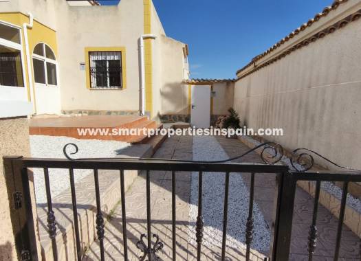 Reventa - Semi Detached Villa - Orihuela Costa