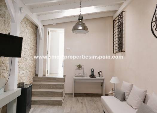 Wederverkoop - Detached Villa - La Marina - Urbanización La Marina