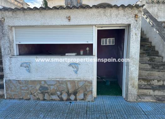 Reventa - Chalet Independiente - La Marina - Urbanización La Marina