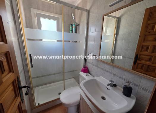 Alquiler Larga Estancia - Chalet Independiente - La Marina - Urbanización La Marina