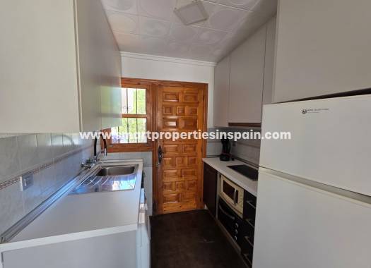 Alquiler Larga Estancia - Chalet Independiente - La Marina - Urbanización La Marina