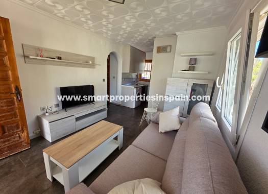 Alquiler Larga Estancia - Chalet Independiente - La Marina - Urbanización La Marina