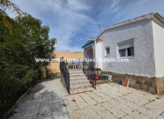 Alquiler Larga Estancia - Chalet Independiente - La Marina - Urbanización La Marina