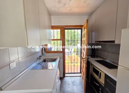 Alquiler Larga Estancia - Chalet Independiente - La Marina - Urbanización La Marina