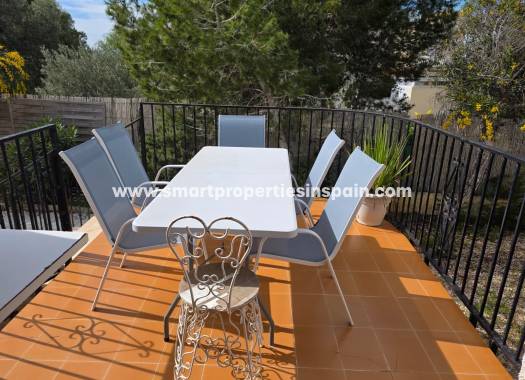 Alquiler Larga Estancia - Chalet Independiente - La Marina - Urbanización La Marina