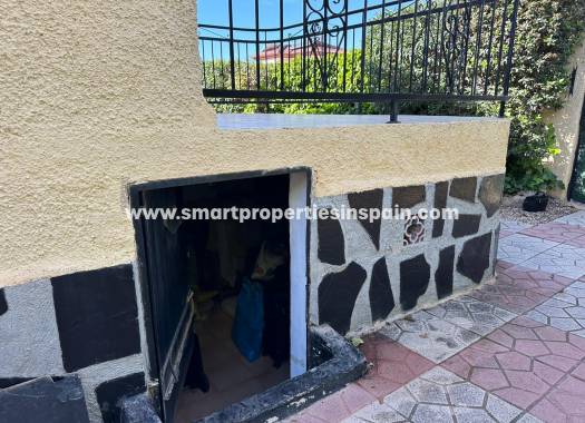 Reventa - Chalet Independiente - La Marina - Urbanización La Marina